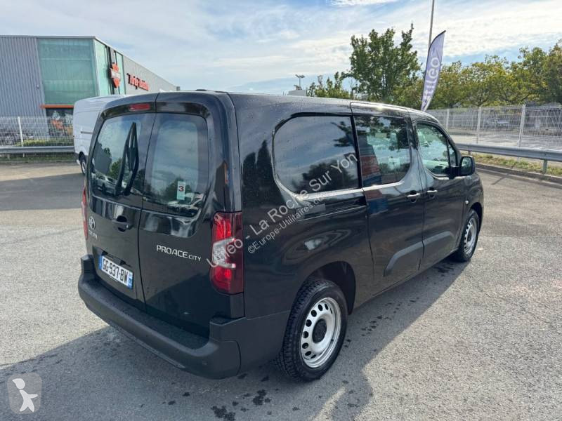 Véhicule utilitaire Toyota LONG 1.5L 100CH...