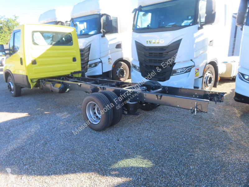 Véhicule utilitaire Iveco 70C18H/P Neufahrzeug...