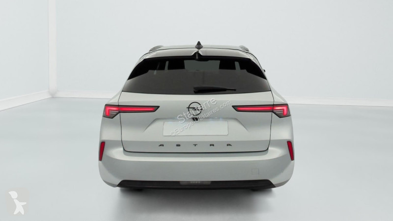 Opel Sports Tourer Transporter