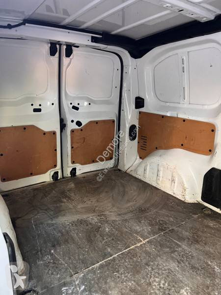 Peugeot  2.0L BLUEHDI 120 CV van