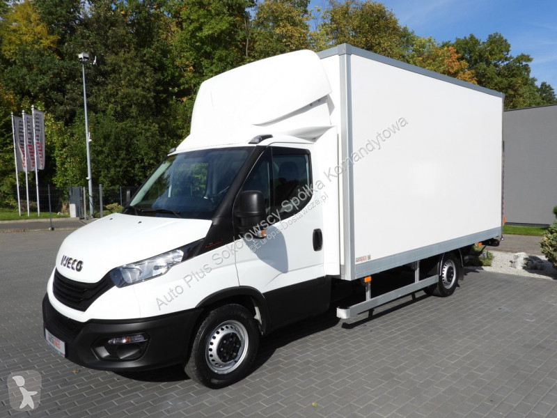 Véhicule utilitaire Iveco 35S16 DAILY