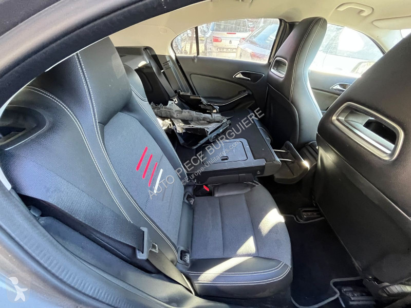 Véhicule utilitaire Mercedes 180d CDi 109...