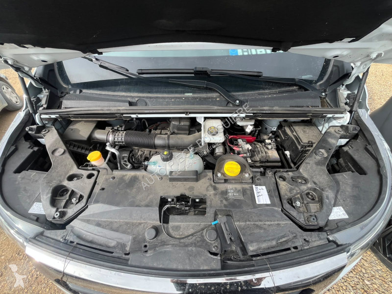 Véhicule utilitaire Nissan II 2.0 DCi 130 L1H1...