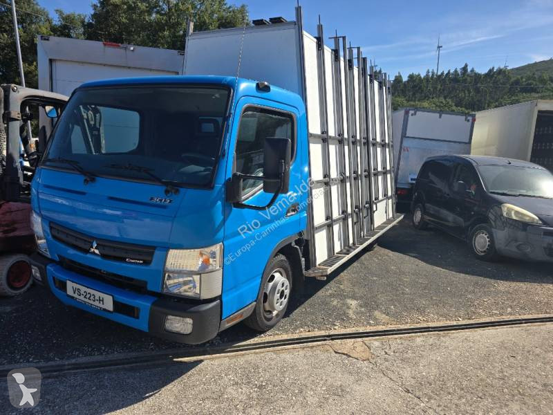 Véhicule utilitaire Mitsubishi Fuso 3C13