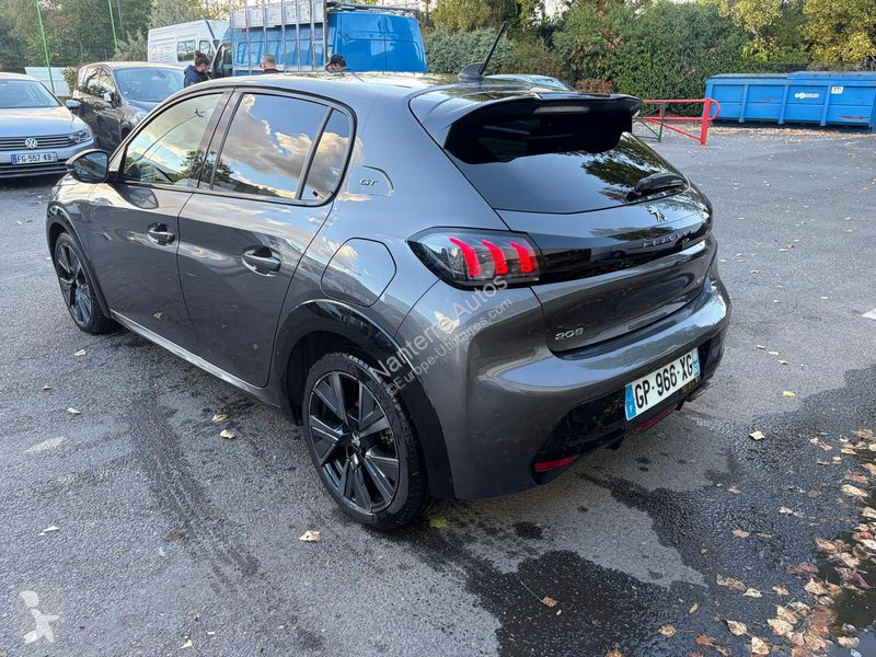 Véhicule utilitaire Peugeot 1.2 130cv S&S GT...