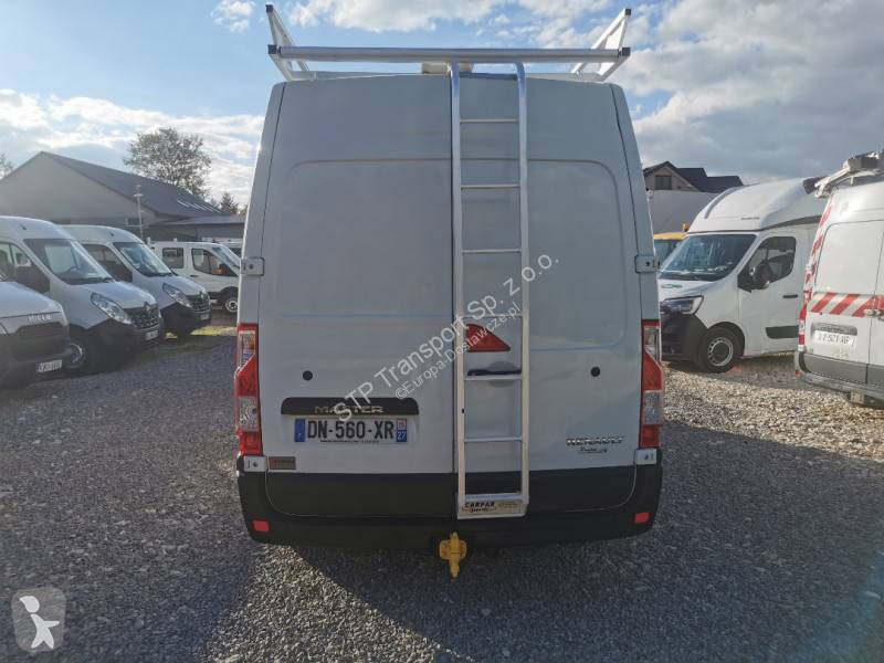 Véhicule utilitaire Renault 2.3 DCI 125