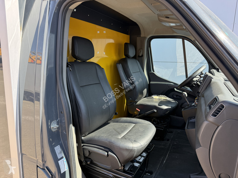 Véhicule utilitaire Renault Plancher T35 2.3...