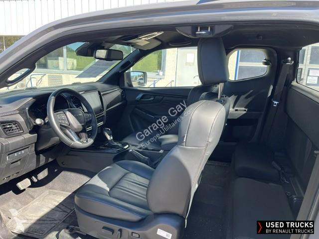 Véhicule utilitaire Isuzu