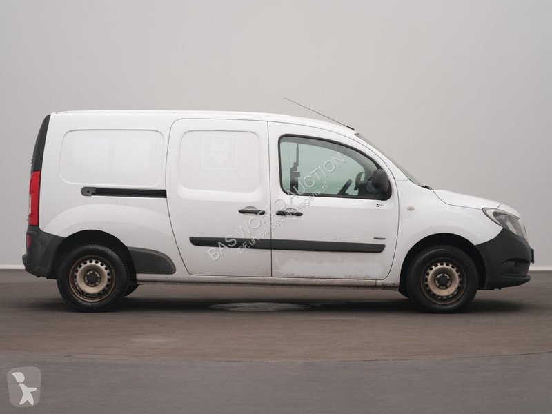 Véhicule utilitaire Mercedes 111 CDI