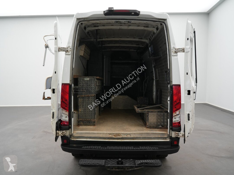 Véhicule utilitaire Iveco 35C14
