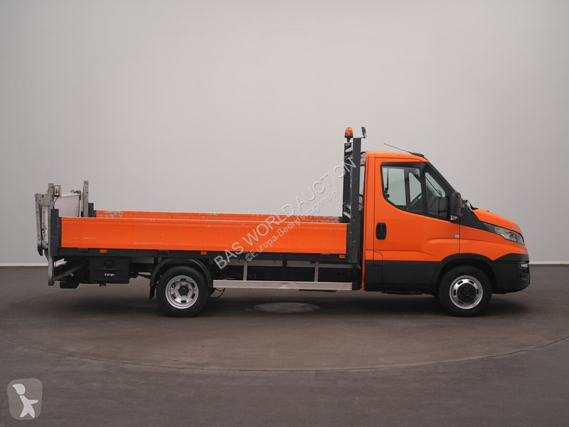 Véhicule utilitaire Iveco 35C14