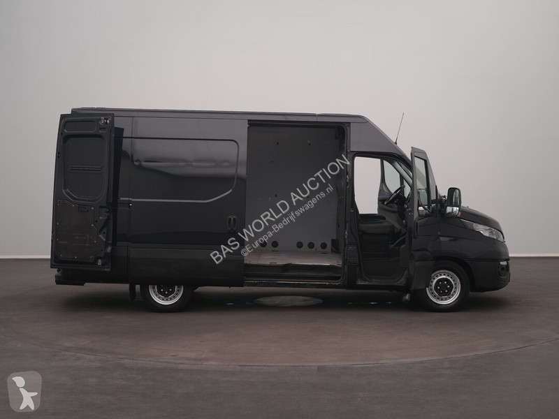 Véhicule utilitaire Iveco 35S14