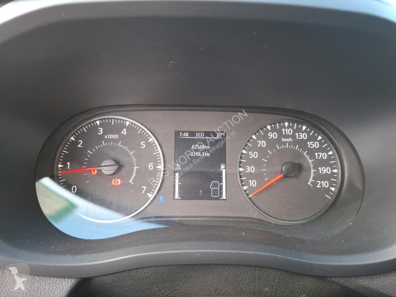 Véhicule utilitaire Nissan