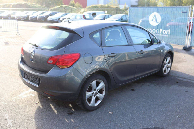 Véhicule utilitaire Opel