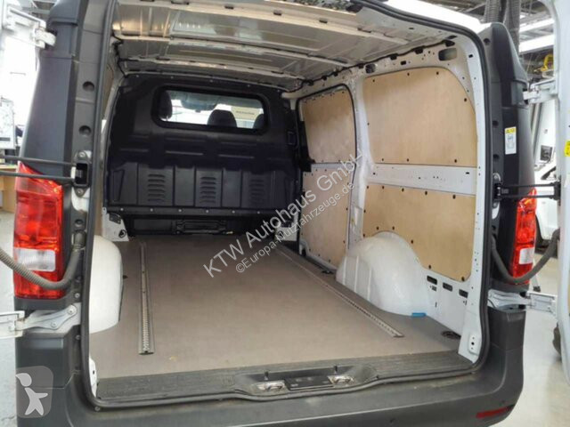 Mercedes Vito116CDI KA...