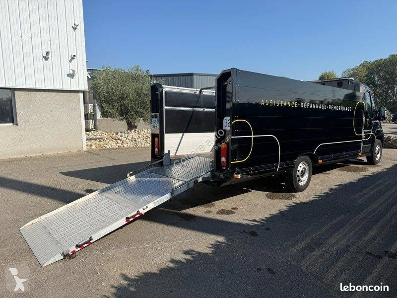 Véhicule utilitaire Fiat 140 MJT