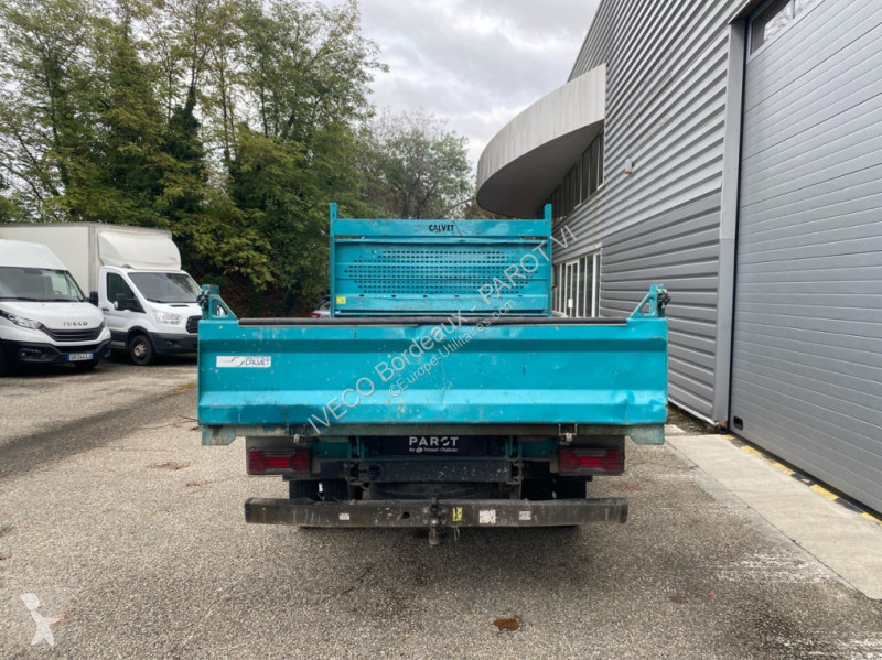 Véhicule utilitaire Iveco 35C18H Empattement...