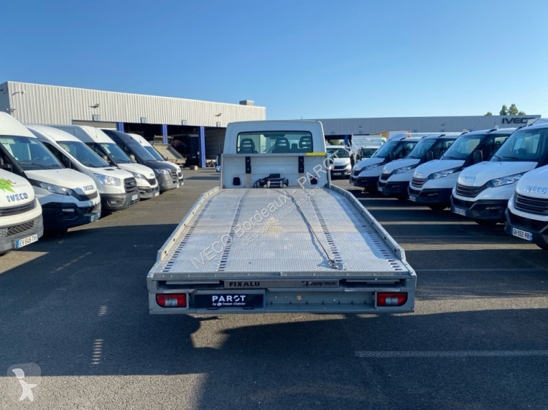 Véhicule utilitaire Iveco 35C16H empattement...