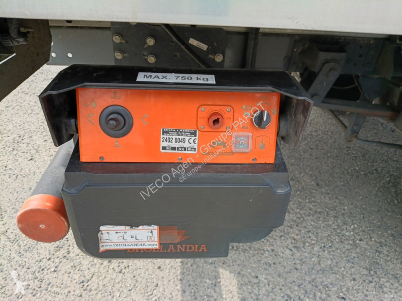 Véhicule utilitaire Iveco 35C16H empattement...