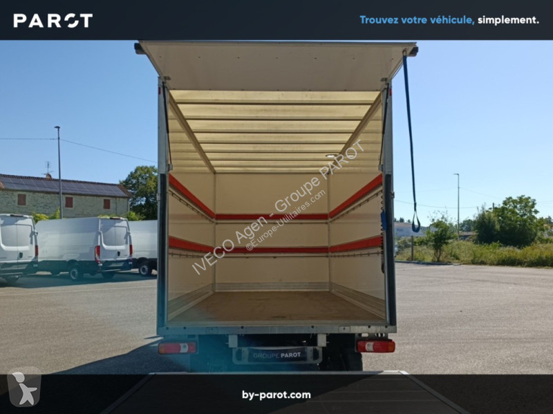 Véhicule utilitaire Iveco 35C16H3.0 empattement...