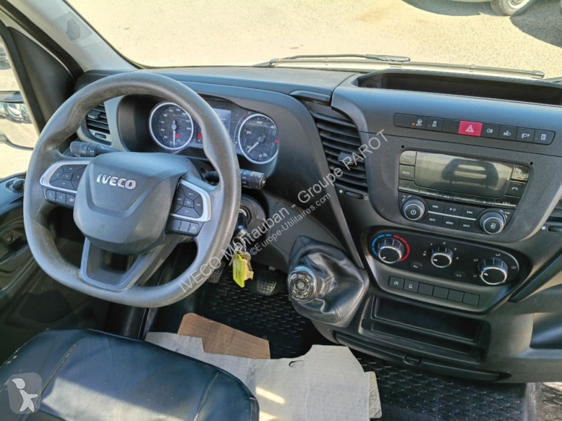 Véhicule utilitaire Iveco 35C14 Empattement...