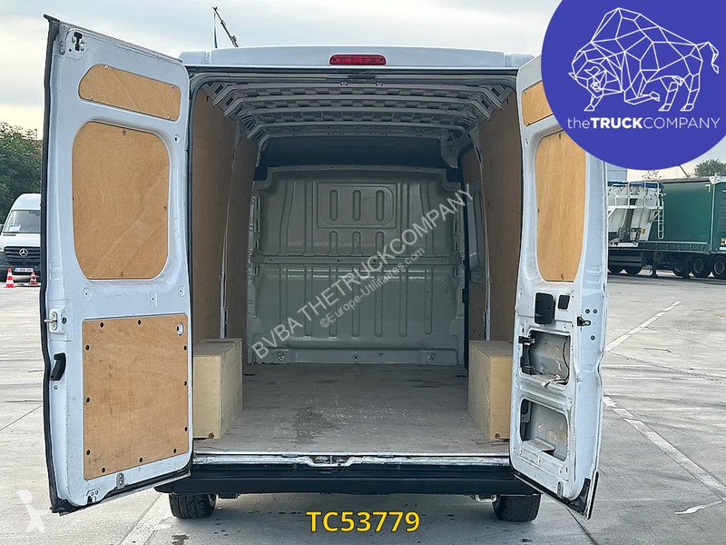 Véhicule utilitaire Peugeot Peugeot boxer 130cv...