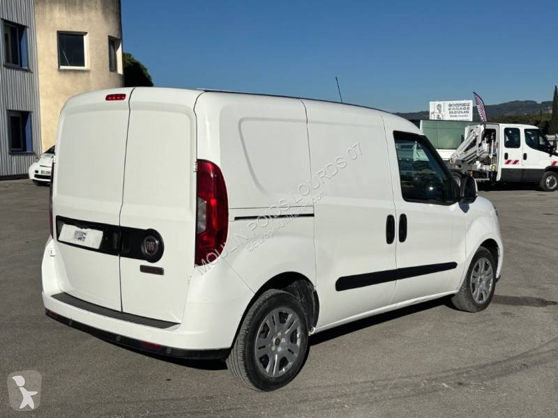 Véhicule utilitaire Fiat MJT 95