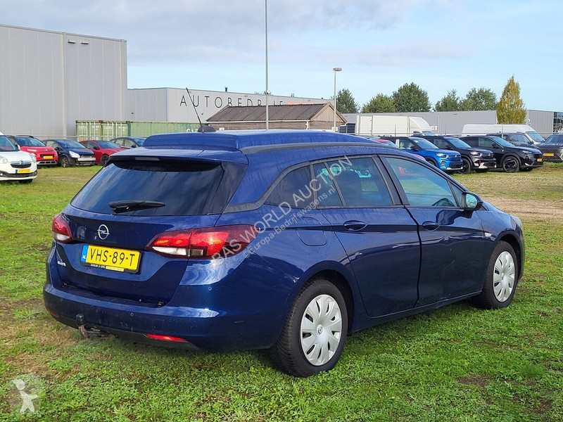 Véhicule utilitaire Opel 105pk