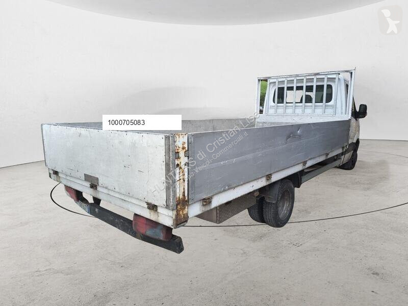 Véhicule utilitaire Mercedes 518