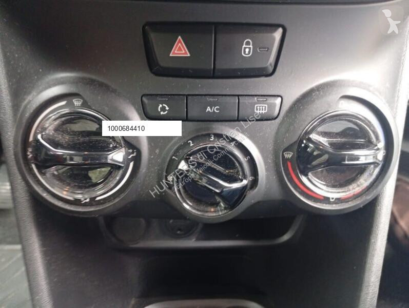 Véhicule utilitaire Peugeot 208