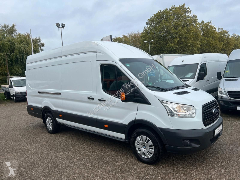 Véhicule utilitaire Ford 350 L4H3...