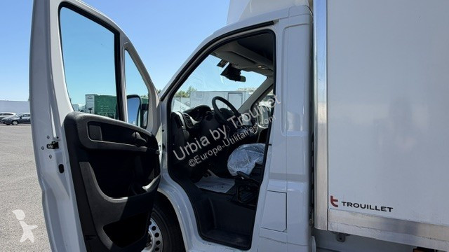Peugeot 20M3 140 CV FOURGON HAYON 3.5 T van