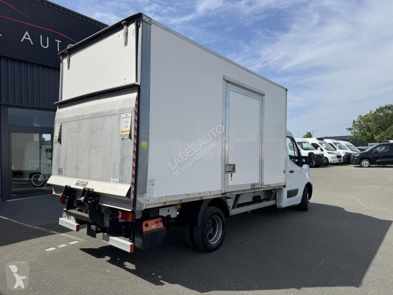 Užitkové vozidlo Nissan INTERSTAR 165CH 2.3 DCI...