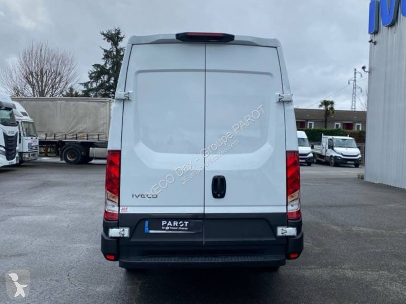Užitkové vozidlo Iveco 35S14V12