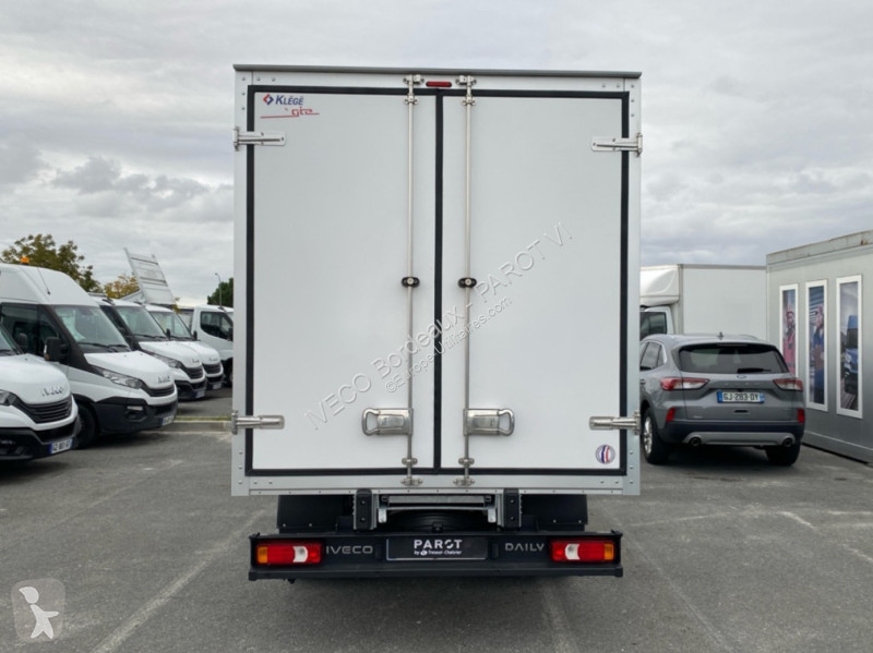 Bedrijfswagen Iveco 35C16H empattement 3750 3.0...