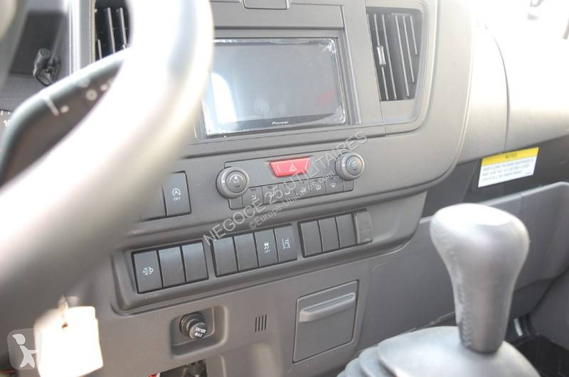 Isuzu  van