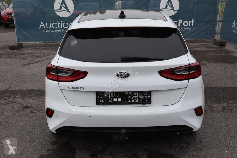 KIA  cee'd van