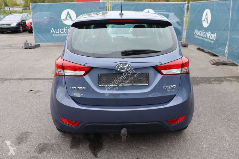 Hyundai ix20 van