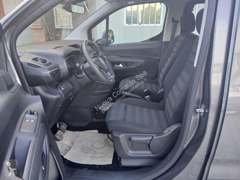Opel IV van
