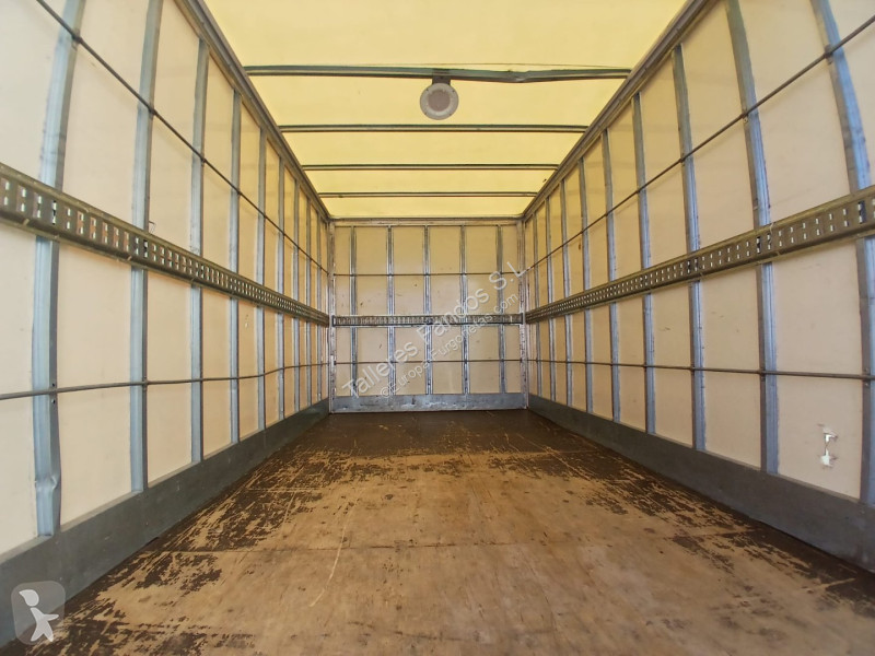 Furgoneta Iveco 35C16 20m3 con puertas traseras