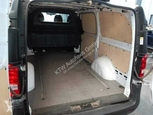 عربة نفعية Mercedes Vito116CDI KA...