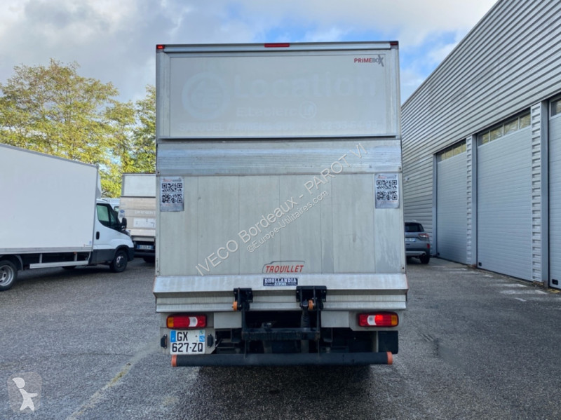 Véhicule utilitaire Iveco 35C16H empattement...