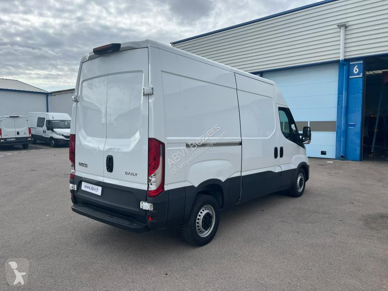Iveco FOURGON 11M3 140CV CAMERA CARPLAY CLIM...