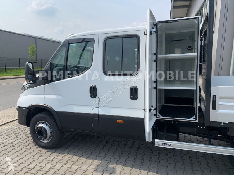 Užitkové vozidlo Iveco 70C18H MY26 DOKA...