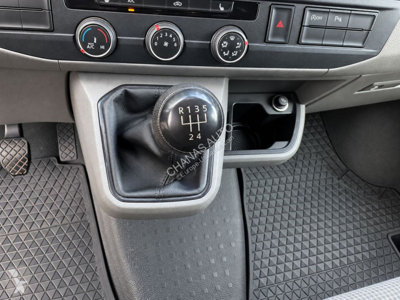 عربة نفعية Volkswagen L2H1 2.0 TDI 110