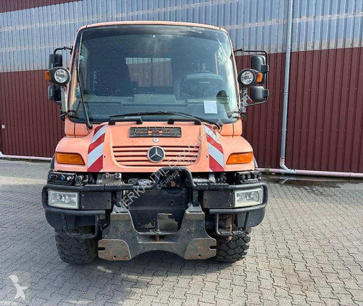 Furgoneta Mercedes U4000 mit Kipppritsche