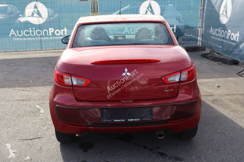 Furgoneta Mitsubishi