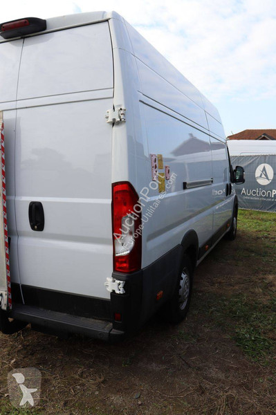 Véhicule utilitaire Peugeot