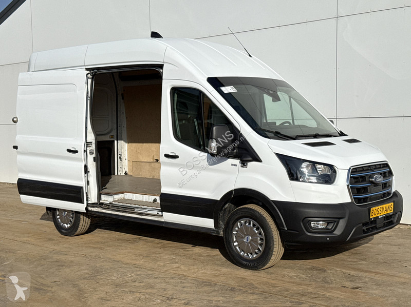 Véhicule utilitaire Ford E