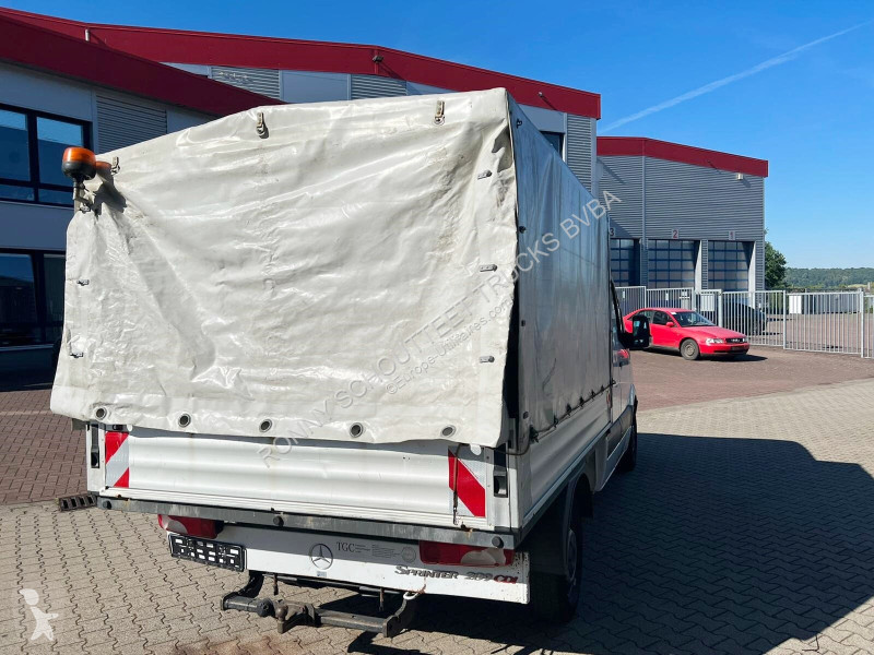 Véhicule utilitaire Mercedes Sprinter 209 CDI...